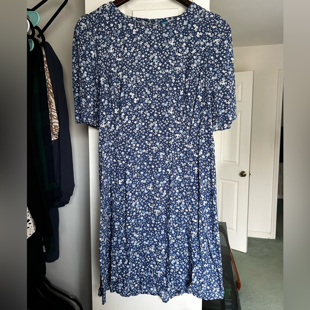 Old Navy Open Back Floral Mini Dress